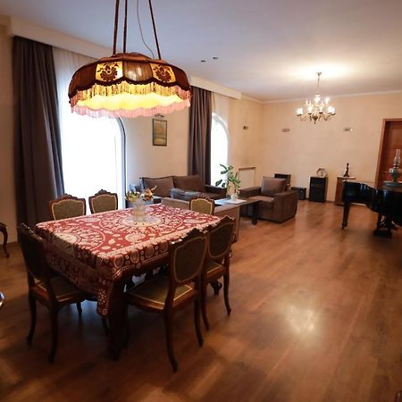 Apartment At 12 Baratashvili Street Tiflis Exterior foto